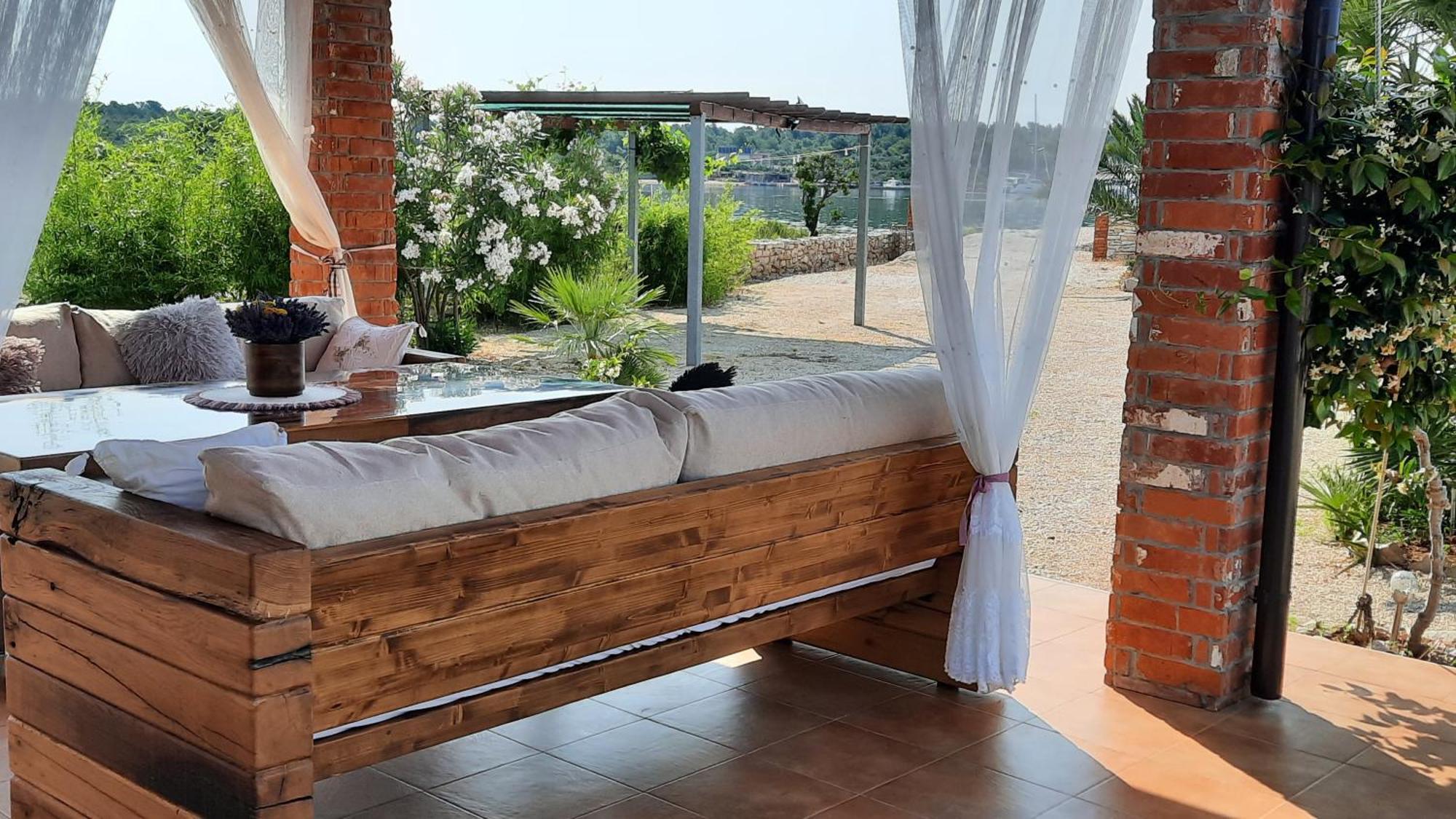 Beach House Marina Grande Betina  Εξωτερικό φωτογραφία